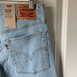 Levi’s Wedgie fit high rise skinny shimmer opal light wash